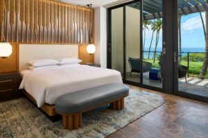 Makai Oceanfront Second Floor King (Photo by Andaz Maui)