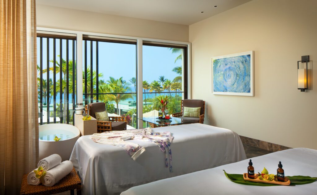 The adults-only pool is conveniently situated near the full-service 'Āwili spa and salon. (Photo by Andaz Maui)