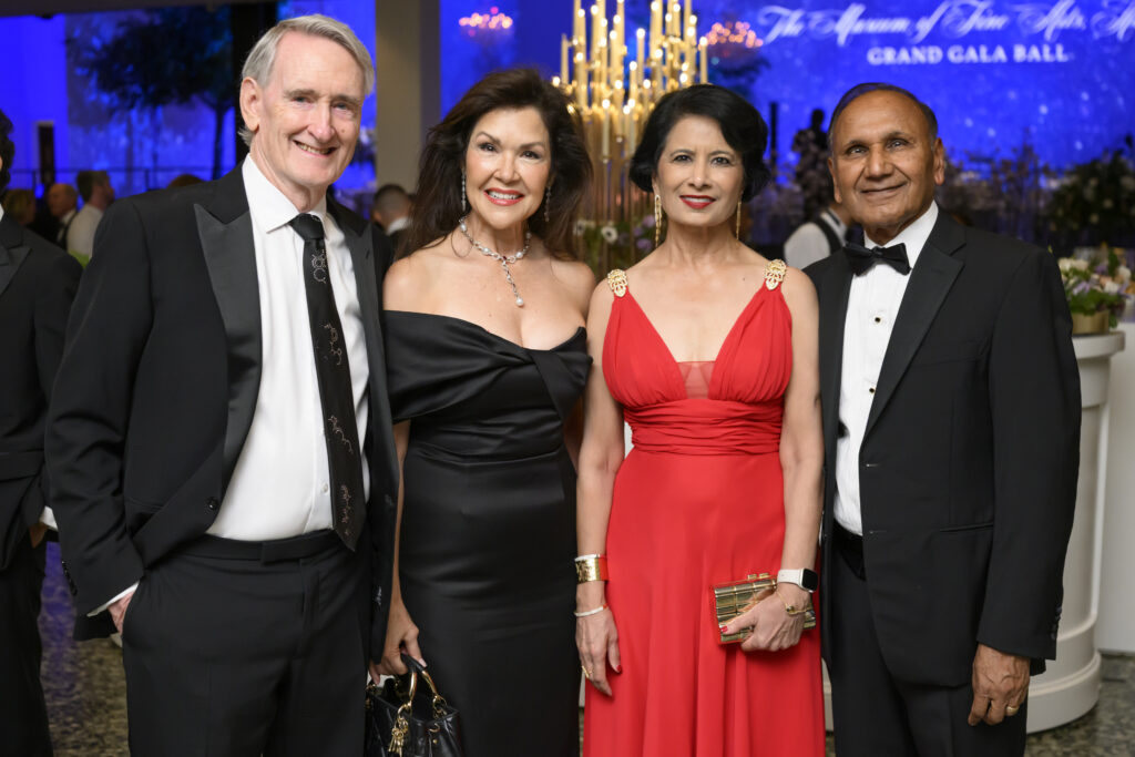 Scott & Geraldina Wise, Suresh & Renu Khator at the Museum of Fine Arts, Houston Grand Gala Ball (Photo by Michelle Watson, CatchlightGroup.com)