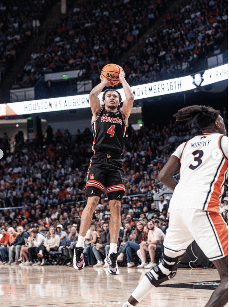 University of Houston freshman point guard Kingston Flemings already knows how to pick his spots. (@UHCougarMBK)