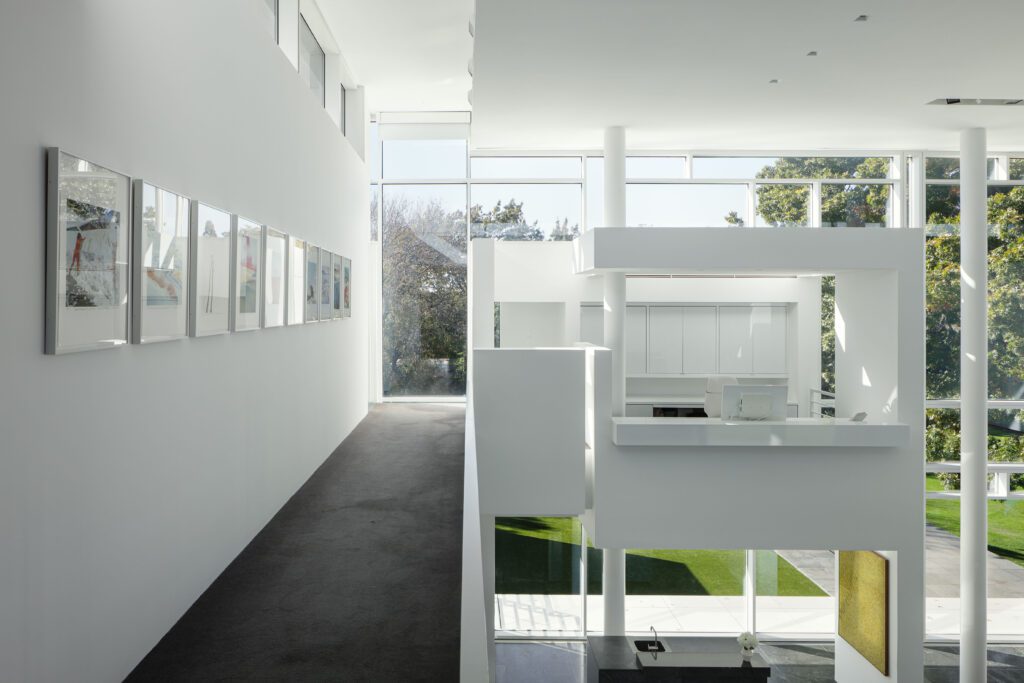 American abstract artist and architect Richard Meier built the house in 1996. (Photo by JA2 / Compass)