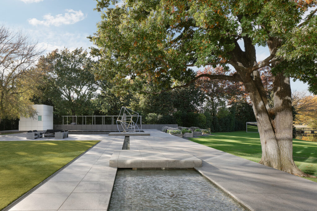 The Rachofsky House was the site of the legendary TWO x TWO for AIDS and Art fundraiser. (Photo by JA2 / Compass)