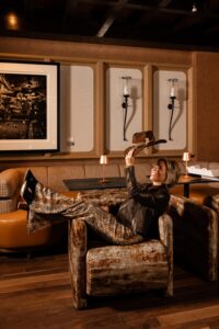 socialoutlaw-theelmorehotel-lifestyle (30)