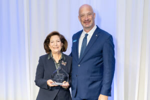 15_JPP Honoree Linda Lait Burger, HMH CEO Gary Weisserman