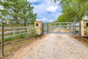 3100 Trail’s End in Brenham (courtesy of Nan & Company Properties) (14)