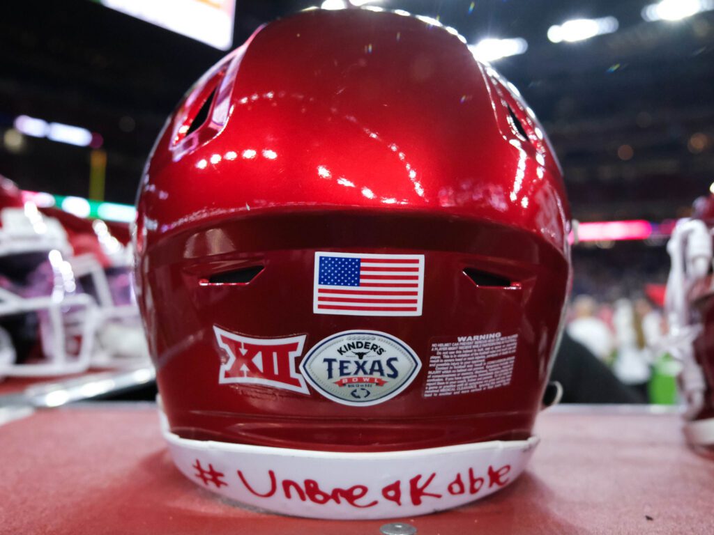 University of Houston's 10-3 season honored the Unbreakable spirit of strength coach Kurt Hester. (Photo by F. Carter Smith)