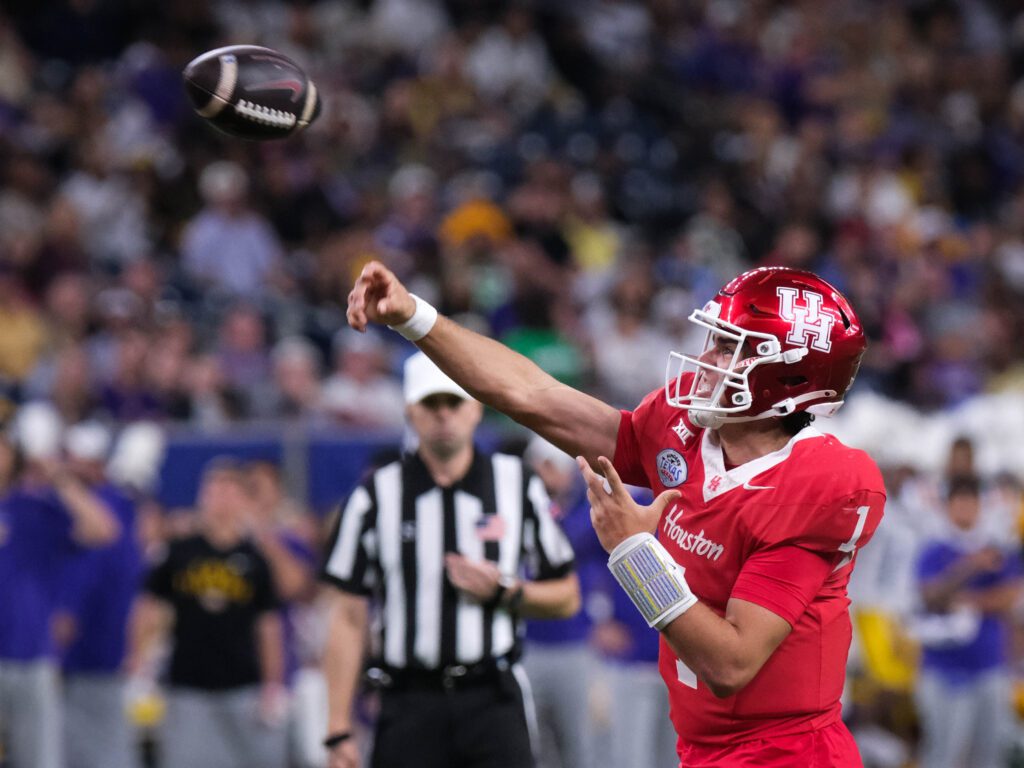 University of Houston quarterback Conner Weigman makes his teammates believe. (Photo by F. Carter Smith)