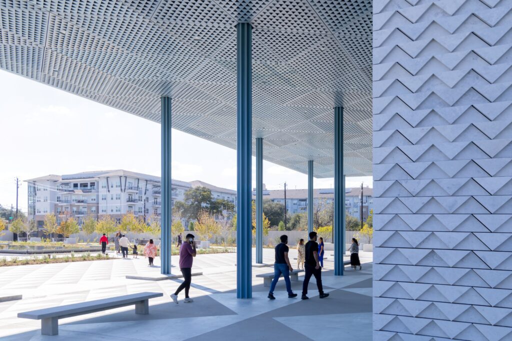 On the south side facing West Dallas St., a covered drop-off porch marks the Ismaili Center’s main entrance. (Photo by Iwan Baan)