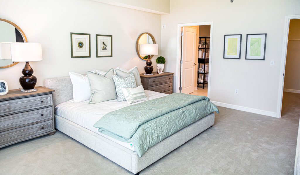 Refreshed spaces, dining venues, and amenities galore at The Village of River Oaks.  (Photo by Jenn Duncan)