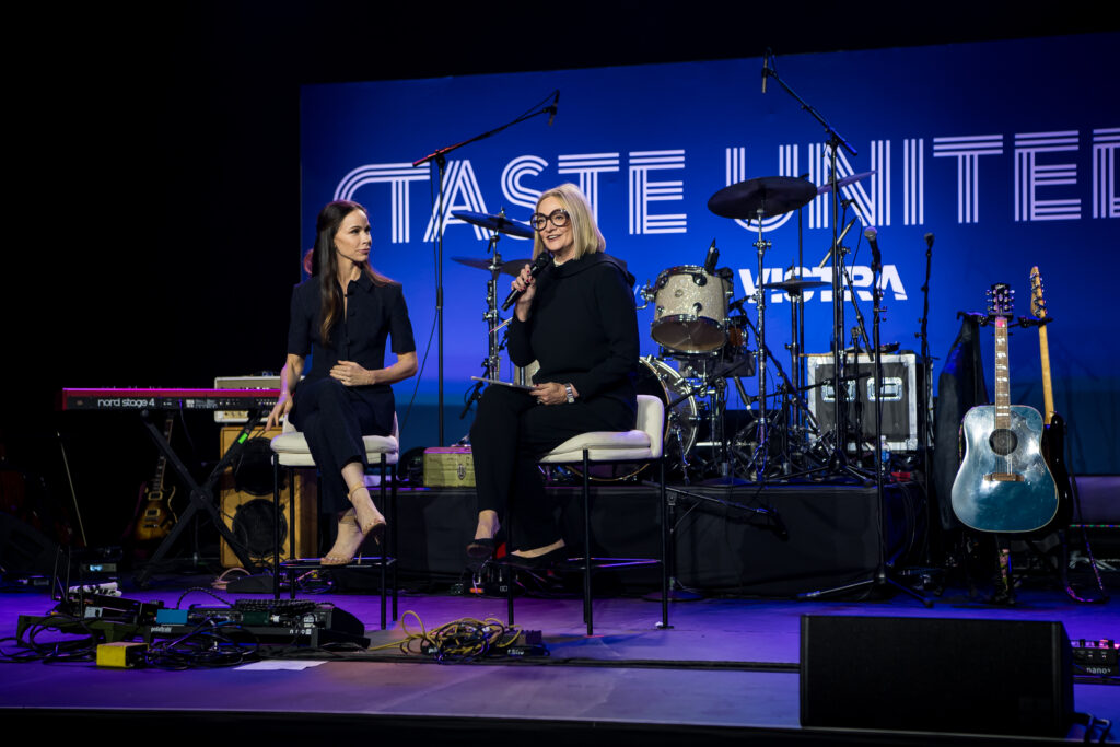 Jennifer Sampson, Barbara Pierce Bush (Photo by Kelly Alexander)