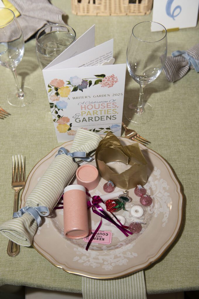Party crackers at each place setting (Photo by Tamytha Cameron)