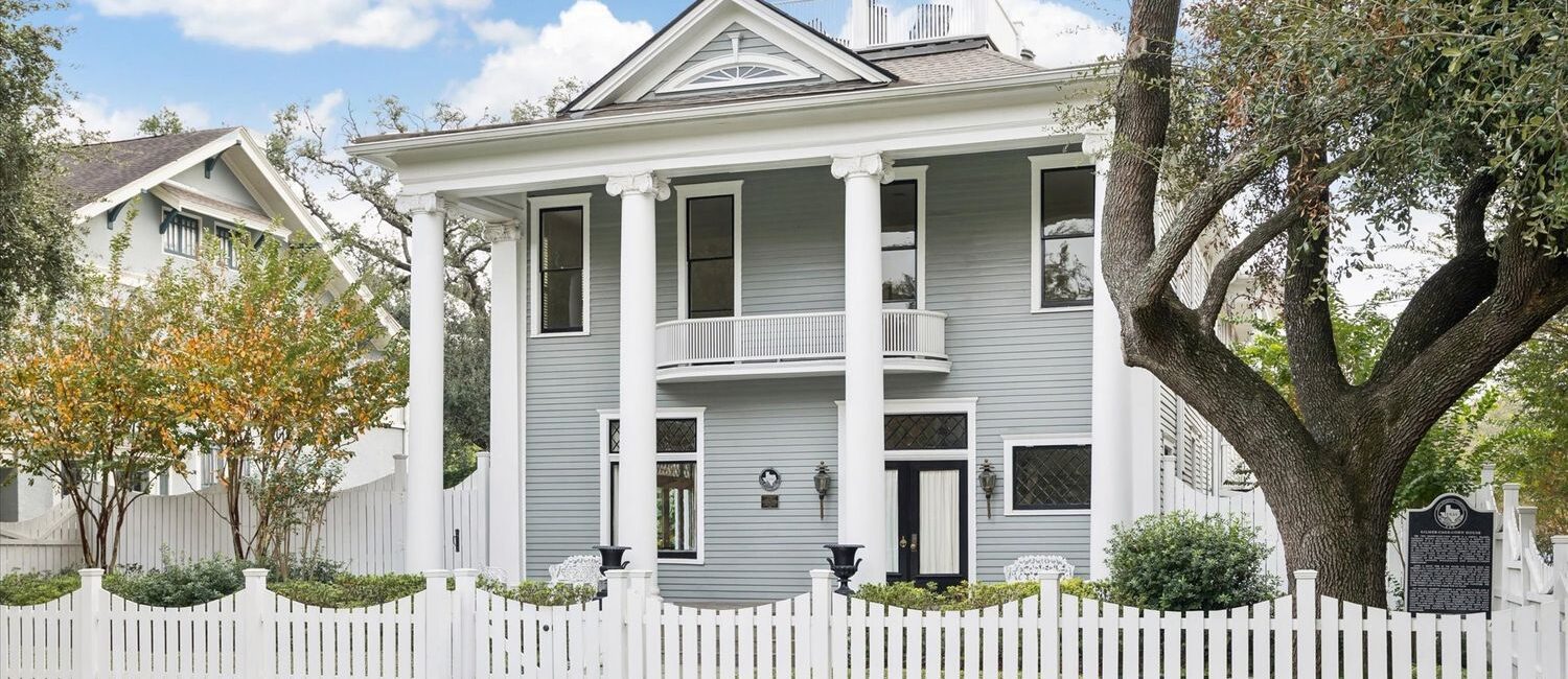 200 Westmoreland, Houston (Photo by TK Images)