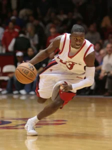 23-houston-cougars-brings-ball-847790057