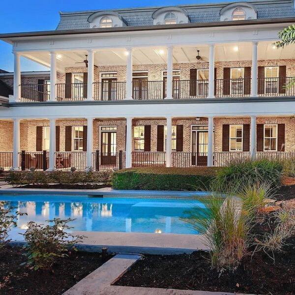 10 Houses In The Woodlands With Dream Backyards — Inside a World Of Outdoor Oases