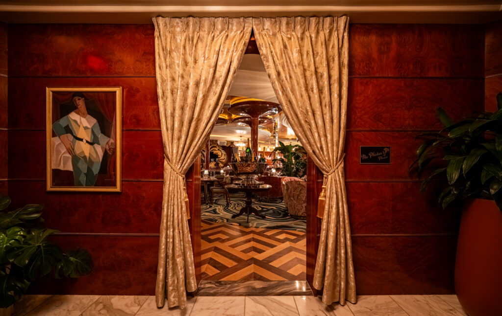 The idea behind the design is to be transported to another era — specifically, a 1920s to 1940s supper club. (Photo by Robert Tsai)