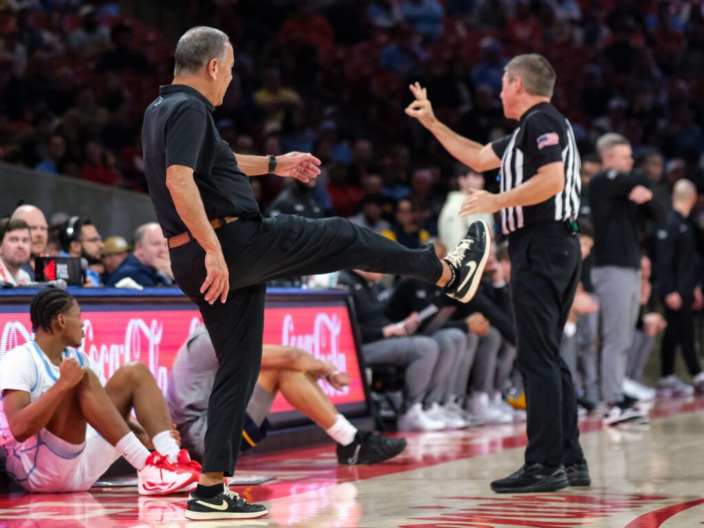 University of Houston coach Kelvin Sampson is never afraid to make his point. (Photo by F. Carter Smith)
