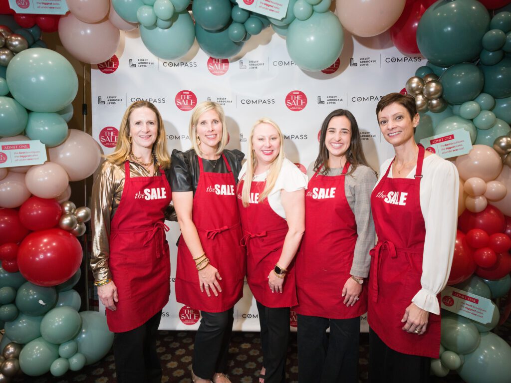 Laura Williams, Kate Schneider, Amber Vaughn, Renee Kennedy, Britta Christenson at The Sale (Photo by Daniel Ortiz)