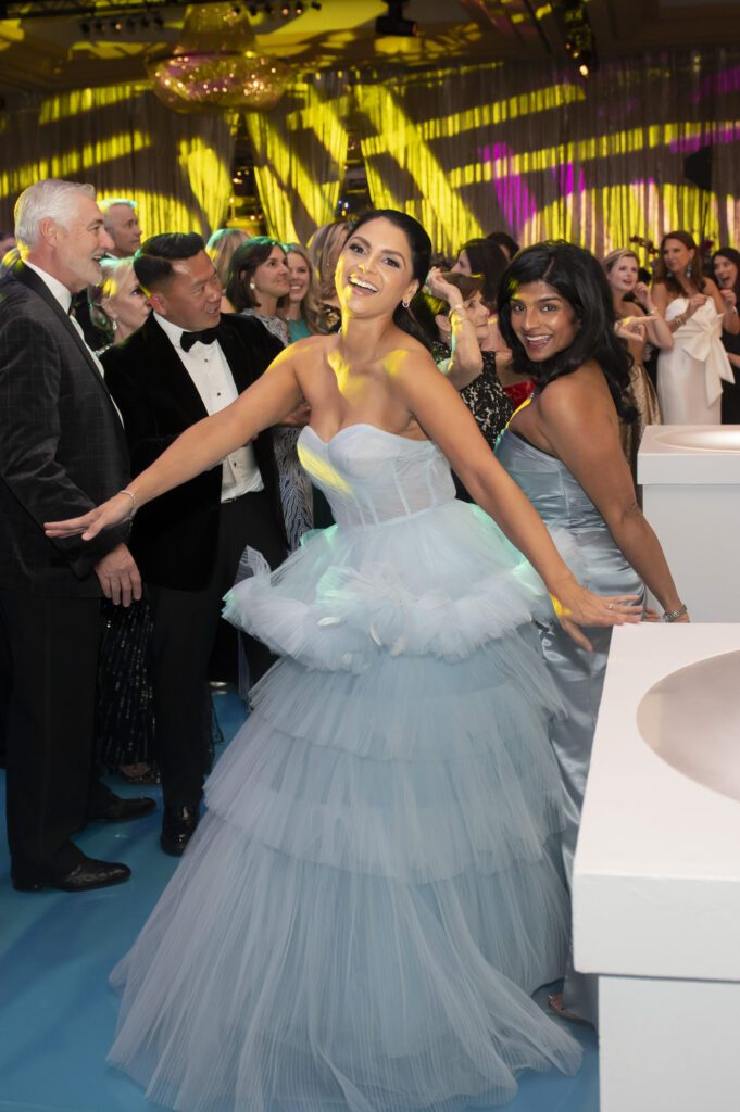 Lisa Ray, Leila Ahlin (Photo by Tamytha Cameron)