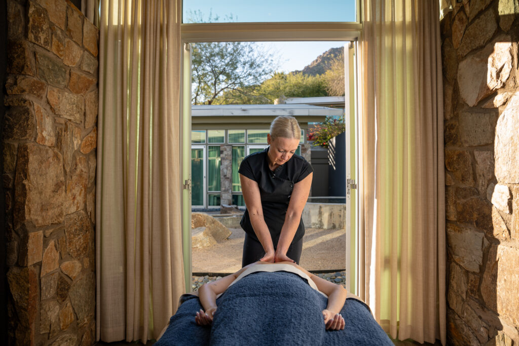 The 12 treatment rooms offer an indoor/outdoor experience, with each facing a center courtyard. (Photo by Sanctuary Camelback Mountain)