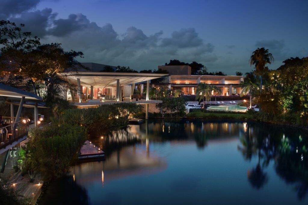 Rosewood Mayakoba at night (Photo by Rosewood Mayakoba)
