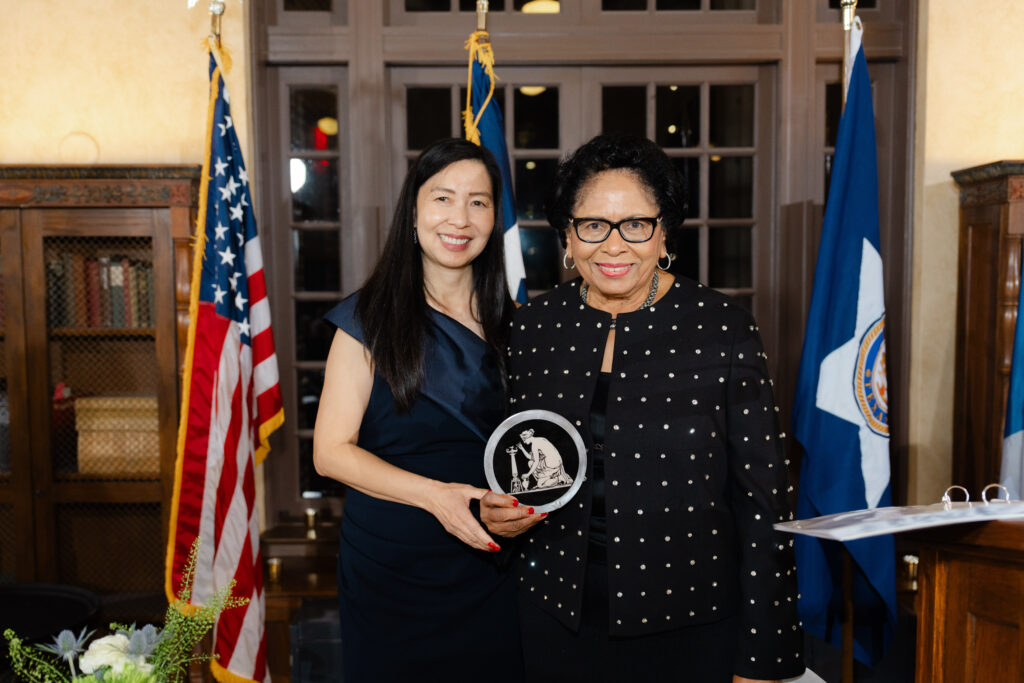 Sandy Gaw, Dr. Ruth Simmons at the Houston Public Library Robert Burns Supper (Photo by  Up in the Air Films)