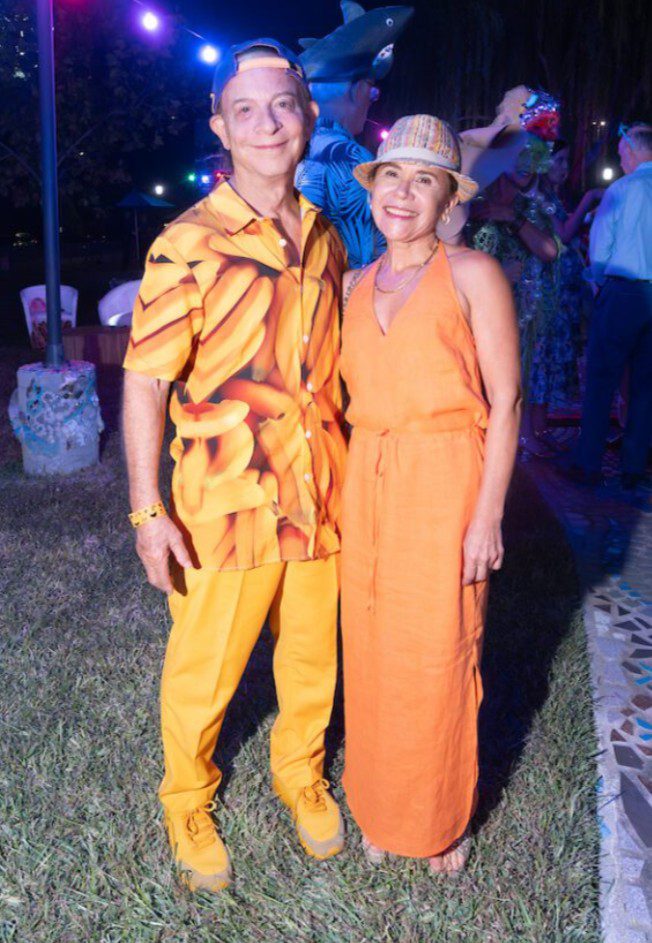 Lester & Penelope Marks at Orange Show Barefoot Beach Ball (Photo by Mike Herrera) 