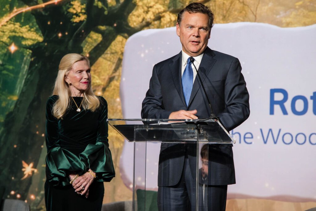 Peter Huntsman shared his memories of working with Dr. Ann Snyder at the Rotary Club of The Woodlands Legends Gala at The Woodlands Waterway Marriott. (Photo by 209 Photobooth)