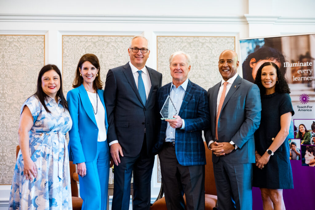 Teach for America luncheon guests Tiffany Cuellar Needham , Phoebe & Bobby Tudor, Doug Foshee, Riginald & Paula DesRoches (Photo by Hung Truong)