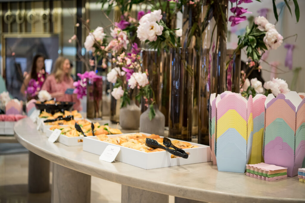 Guests noshed on sandwiches and house-made ranch chips from East Hampton Sandwich Co. (Photo by Kelly Alexander Photography)