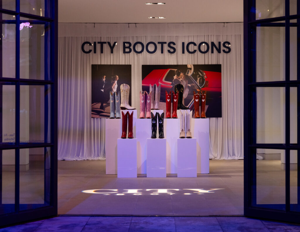 Guests were greeted at William Campbell Gallery by a staged installation. (Photo by Photographs by Kaitlin Saragusa)