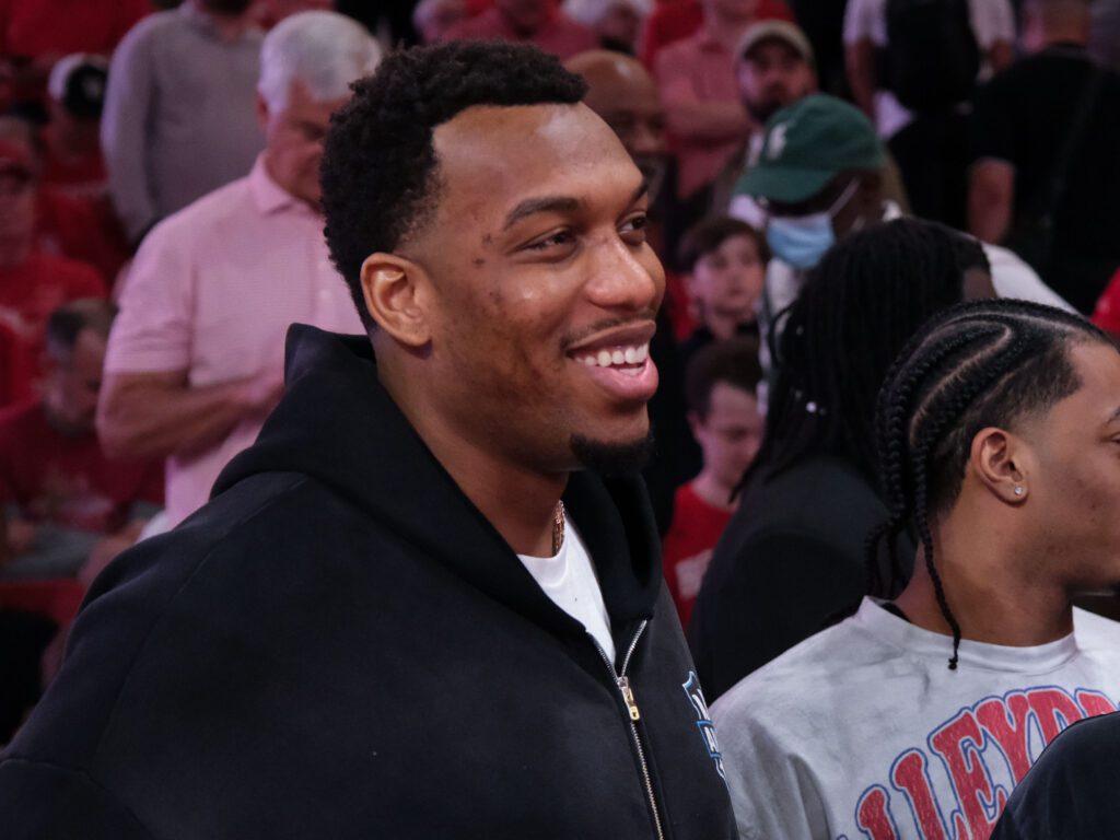 Fabian White Jr. also came back to the University of Houston for the Arizona game. (Photo by F. Carter Smith)