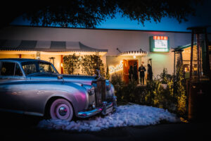 Delilah Entrance, Vintage Car (1)