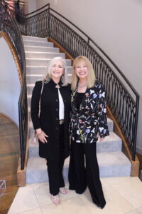 Suzie Jennings, Tyri Centanni