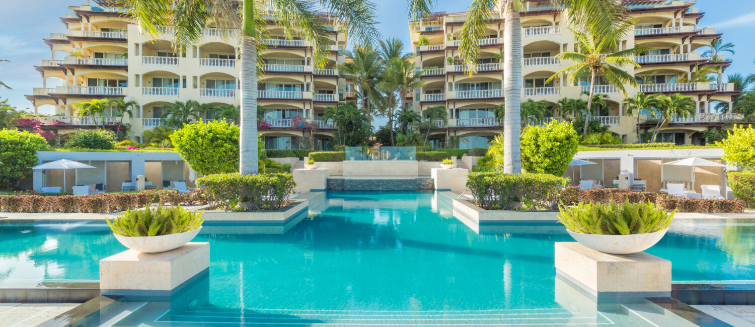 EstatePoolfacingbuilding (Photo by Grace Bay Club)