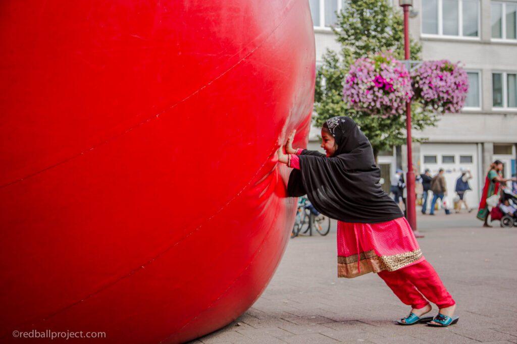 The Dallas Arts District proudly announces the Dallas and Texas premiere of RedBall Dallas by artist Kurt Perschke, presented June 19–28, 2026. (Courtesy)