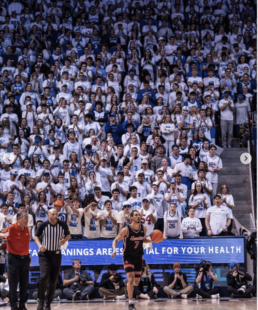 Milos Uzan, Kelvin Sampson and the Coogs stared down a wall of BYU fans. (@HCougarMBK)