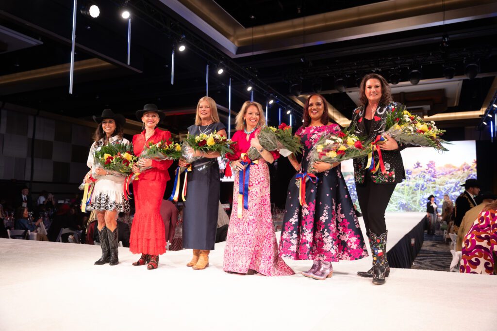 Tammy Barrier, Beth Cardono, Jennifer Lowery, Julie Sacco, Wendy Lewis Armstrong, Lisa Blackwood (Photo by Daniel Ortiz)