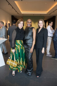 101_OperaGalleryDinner Leigh Smith, Stephanie Tsuru