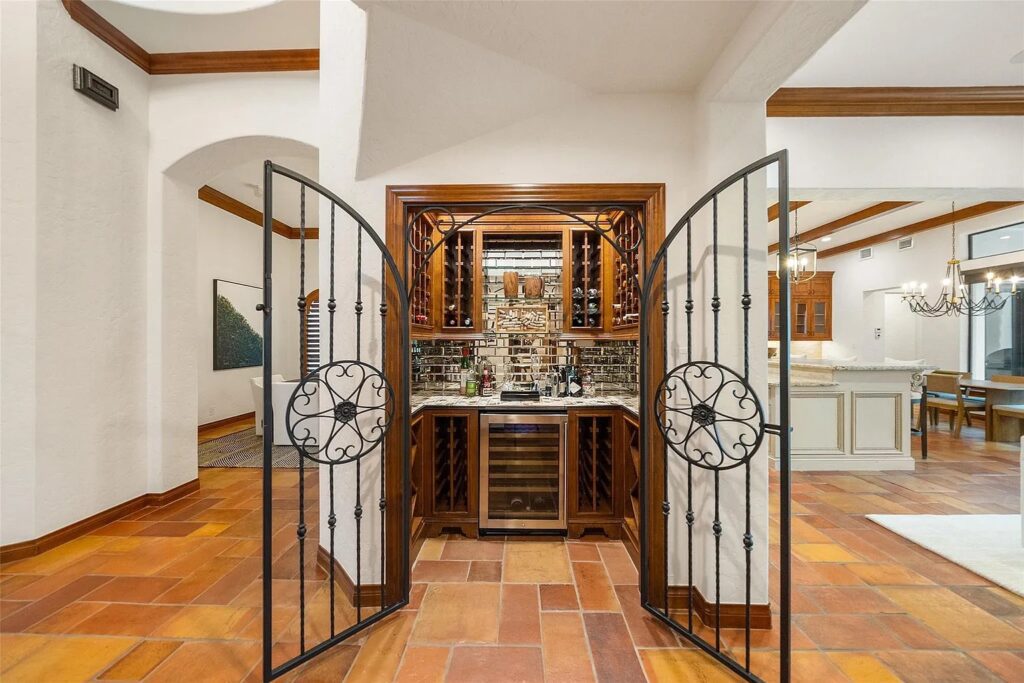 83 lakeside wine pantry