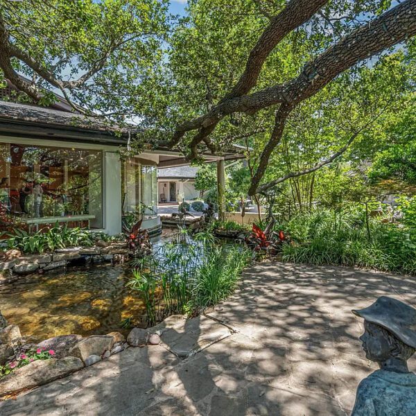A $5.5 Million Fort Worth Estate With An Outdoor Oasis Hits the Market — Rolling Hills, Koi Ponds, and a Sports Court All Within The City’s Urban Core
