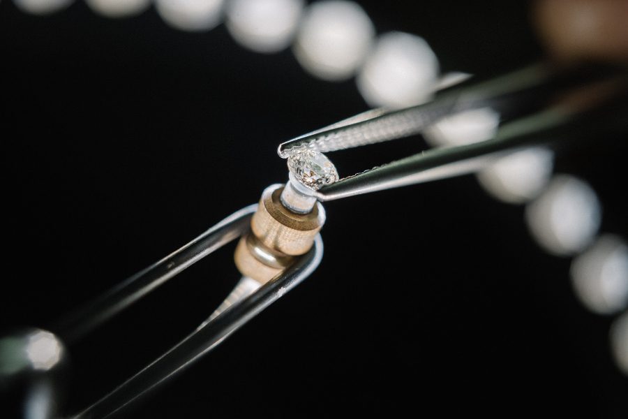As a De Beers ORIGIN partner, Bachendorf’s ensures that every diamond above 0.3 carats comes with a "digital passport" powered by Tracr™