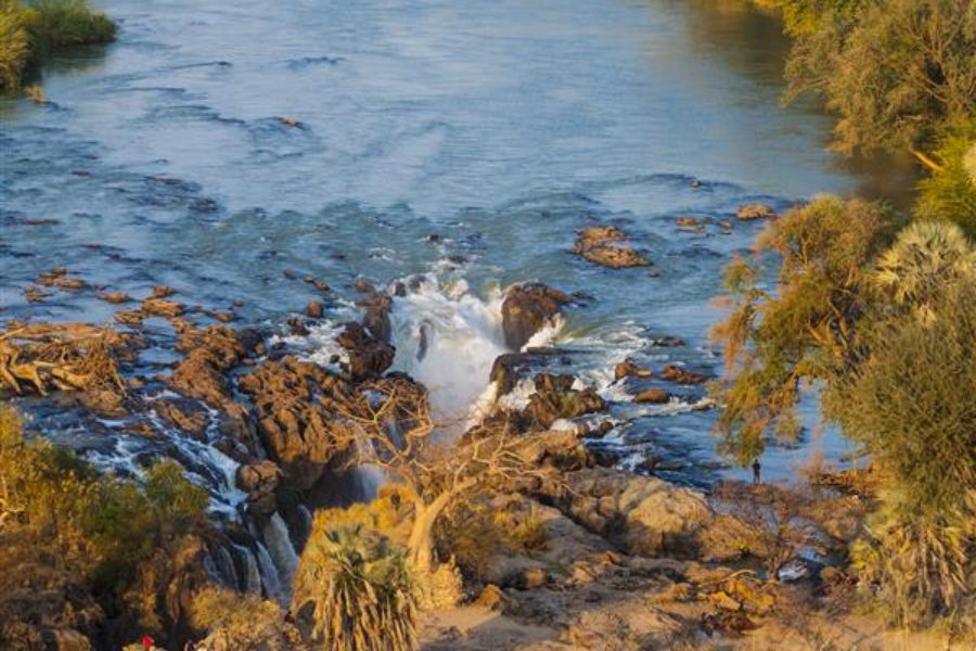 De Beers has the strictest ethical standards in the industry.