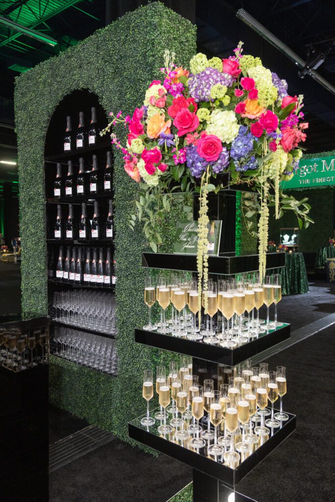 Champagne bar, sponsored by Kim and J.C. Johnson (Photo by Derek Gower)