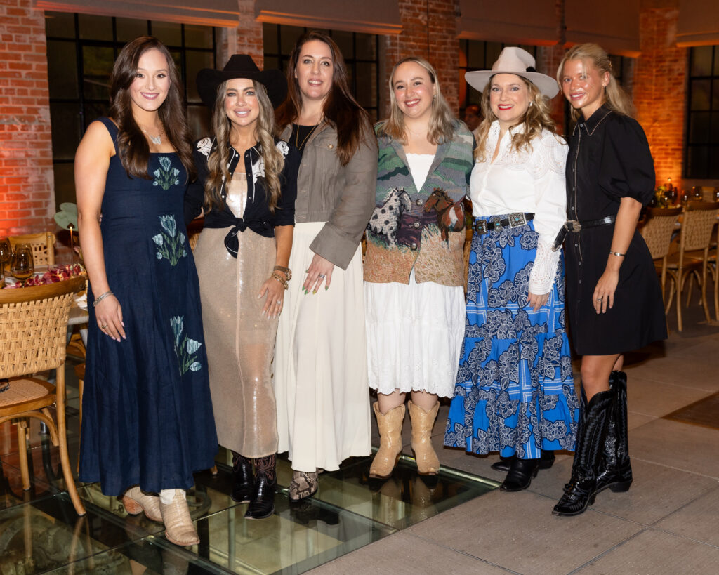Fallon Appleton, Holly Mery, Angela Hahn, Elizabeth Reynolds, Anne Gottwald, Peyton Shuman (Photo by Kaitlin Saragusa Photography)