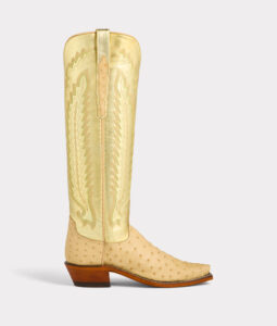 Priscilla Exotic in Natural Right