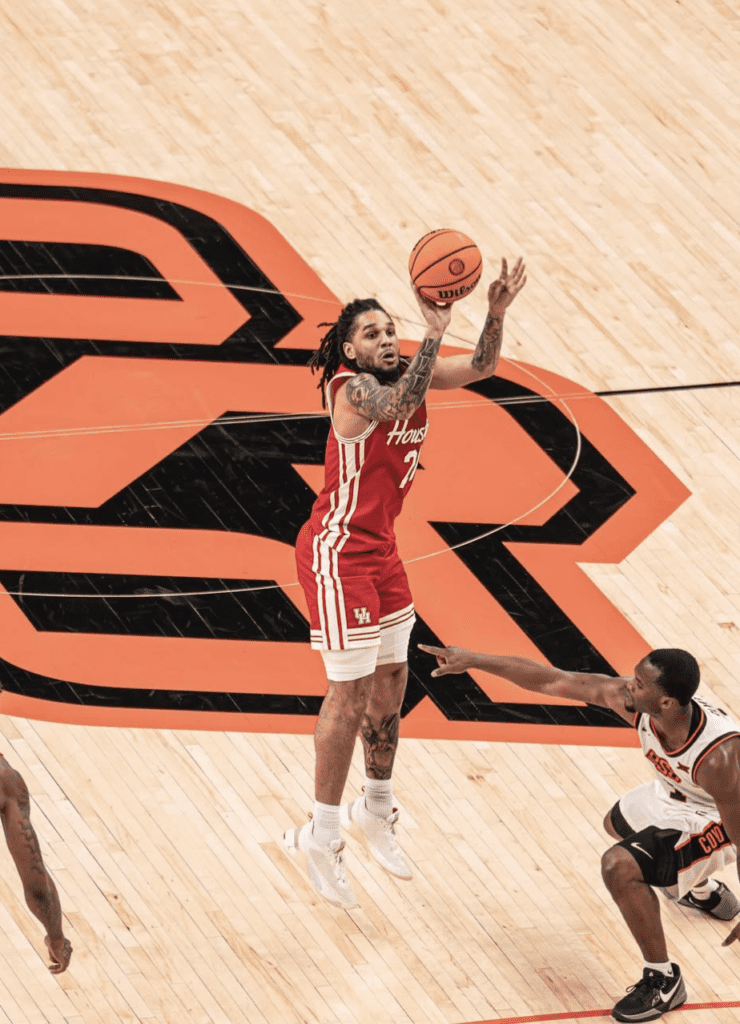 Emanuel Sharp hit Houston's biggest shot of the game against Oklahoma State. (@UHCougarMBK)