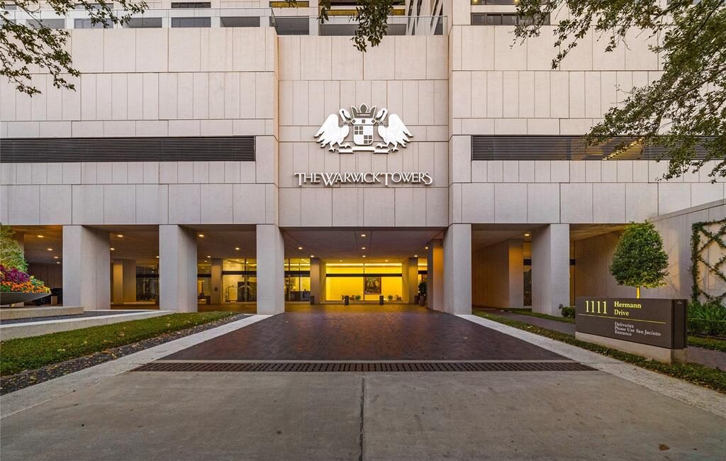 THE WARWICK TOWERS FRONT DRIVE 2025