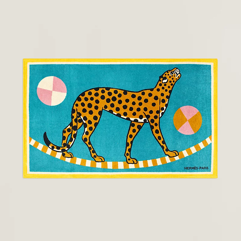 Le Guepard en Equilibre beach towel. 