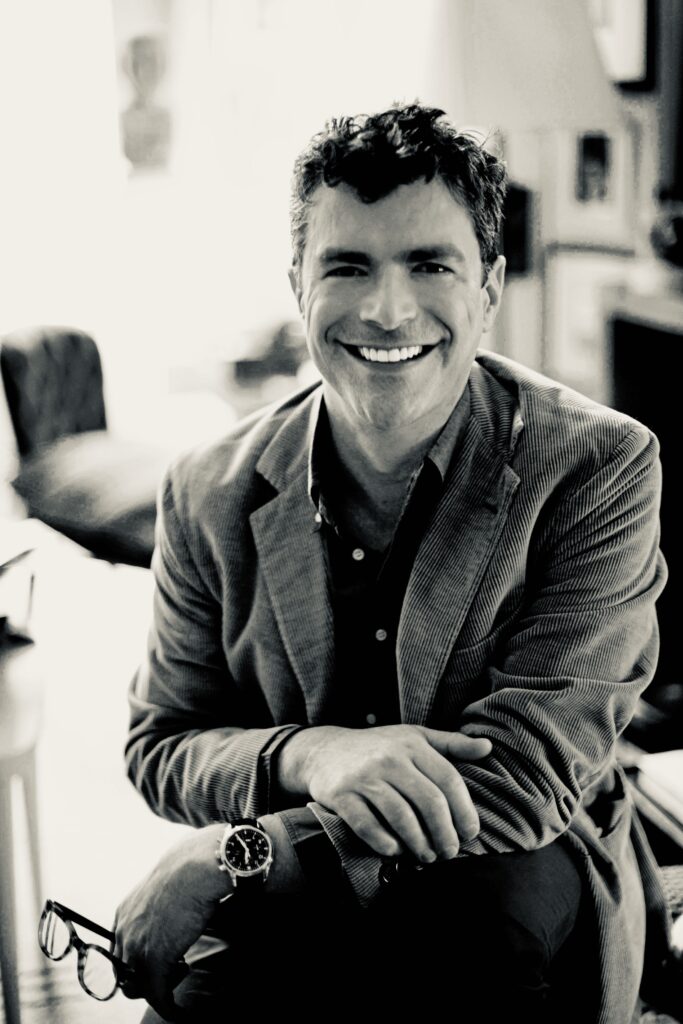 Thomas O'Brien Monday, April 13, 10 am to noon, at Patterson Flynn at Decorative Center Houston