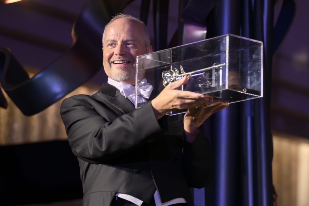Houston Grand Opera artistic and music director Patrick Summers is honored at the Houston Grand Opera ball and receives the coveted Silver Rose (Photo by Michelle Watson/Catchlight Group)